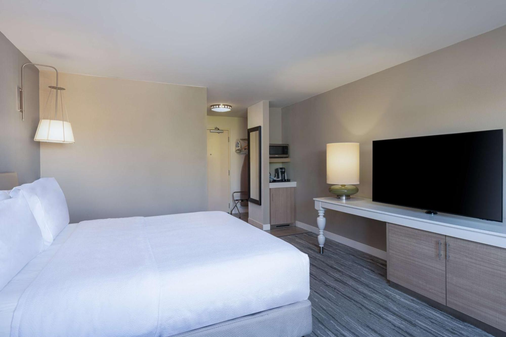 Hilton Garden Inn Saint Charles Exterior photo