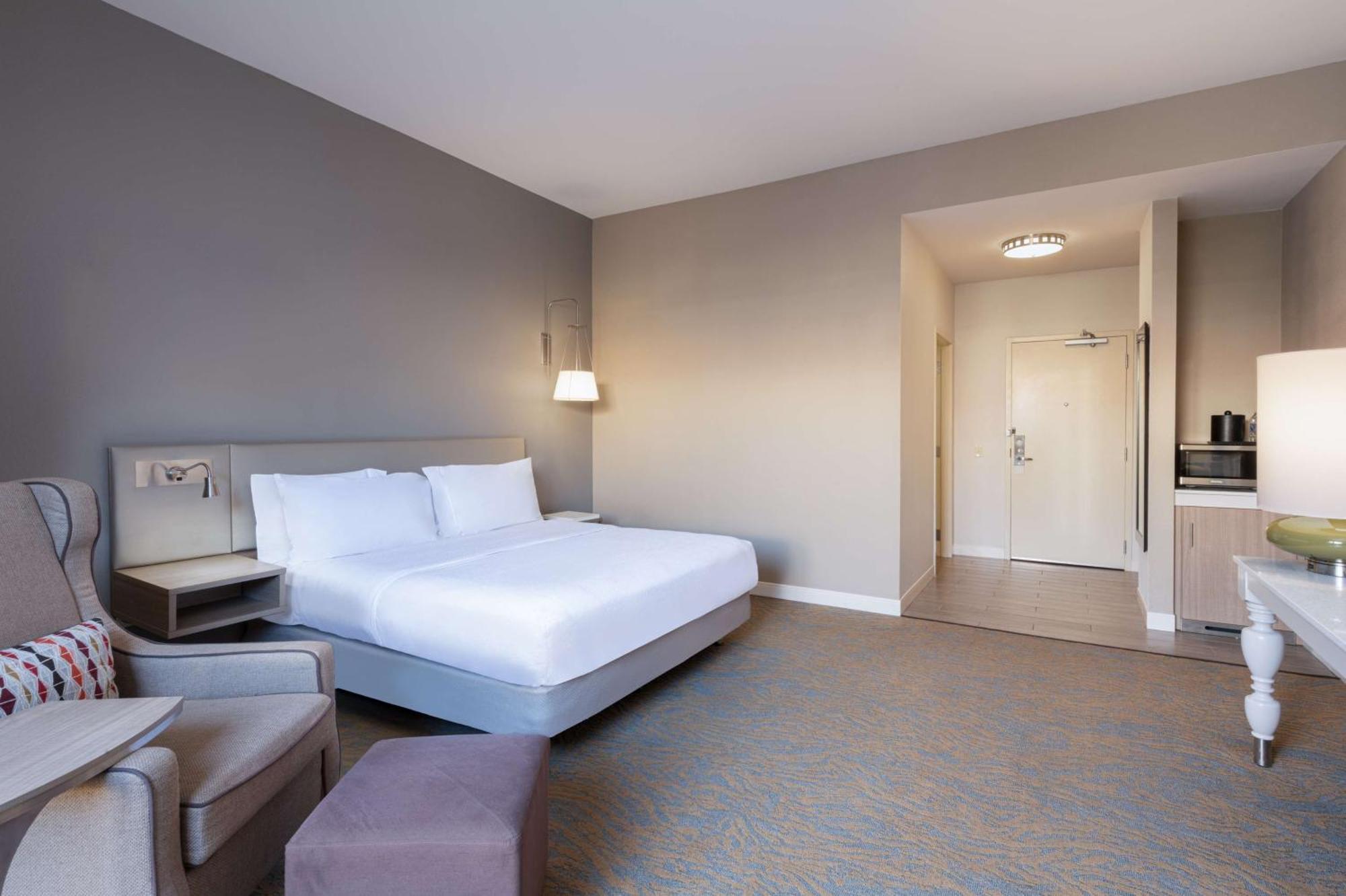 Hilton Garden Inn Saint Charles Exterior photo