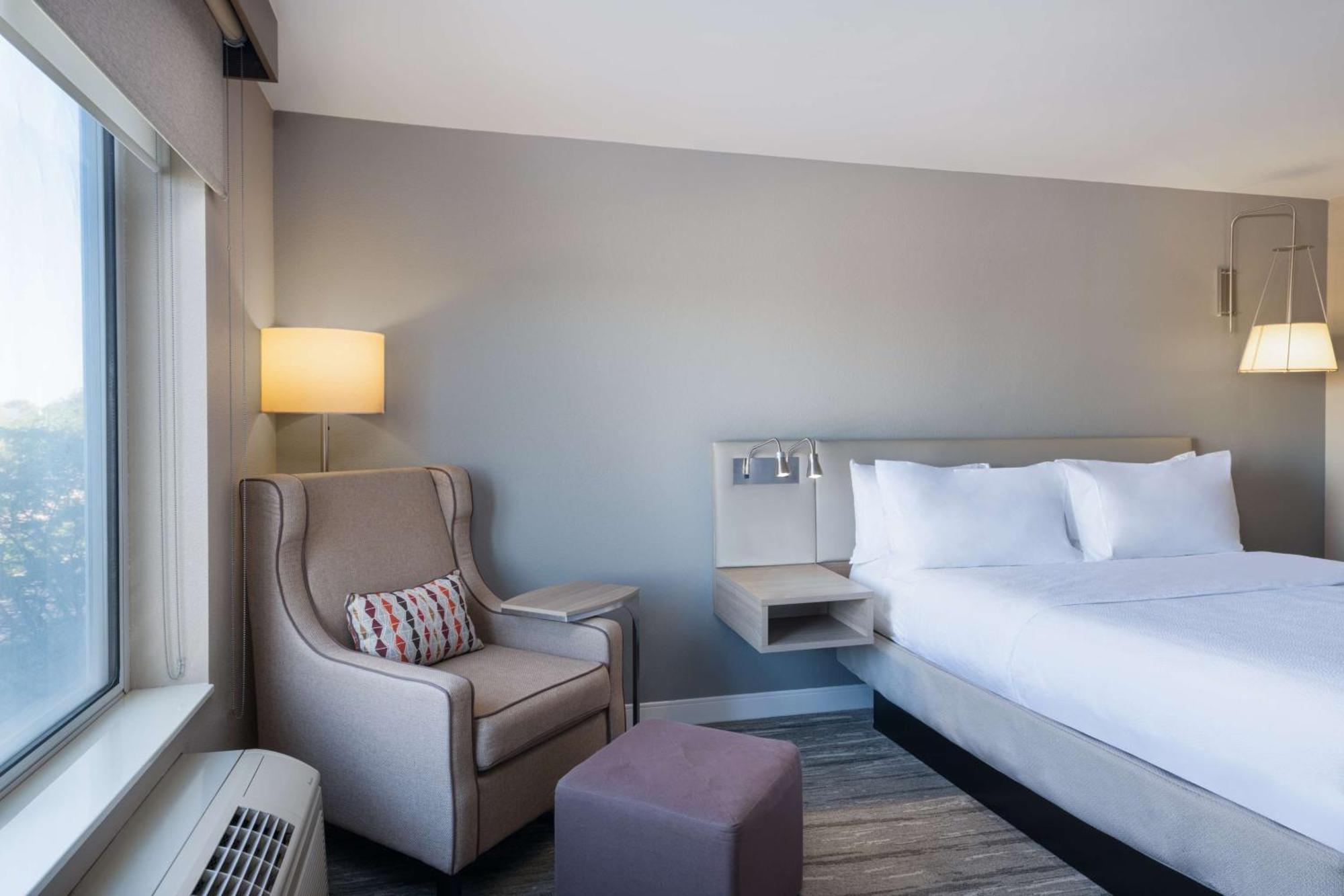Hilton Garden Inn Saint Charles Exterior photo